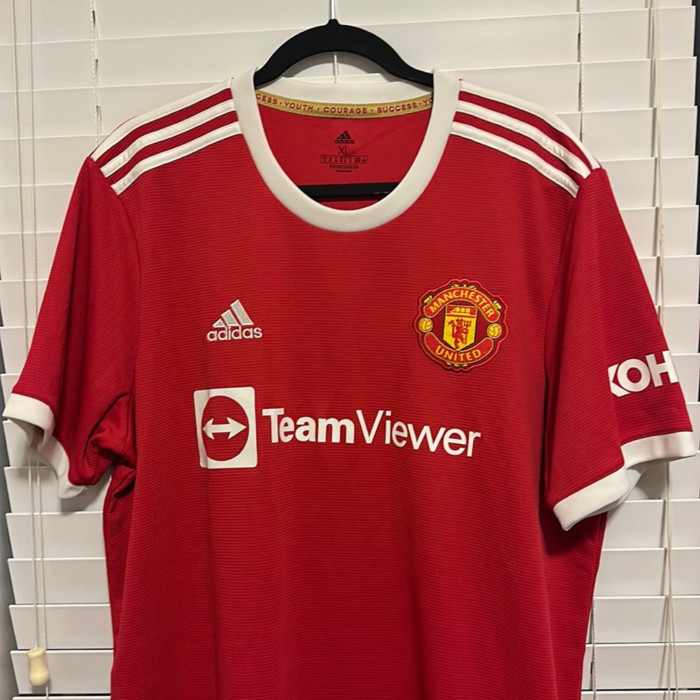 2022 Adidas Manchester United jersey XL